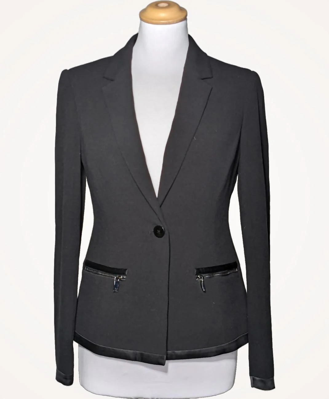 ARMANI - Image 3
