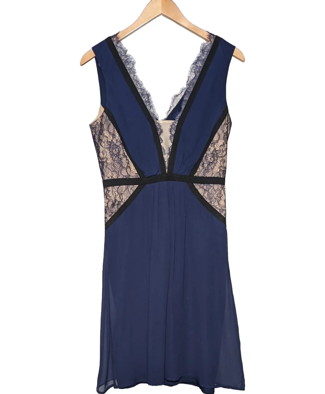 BCBG MAX AZRIA