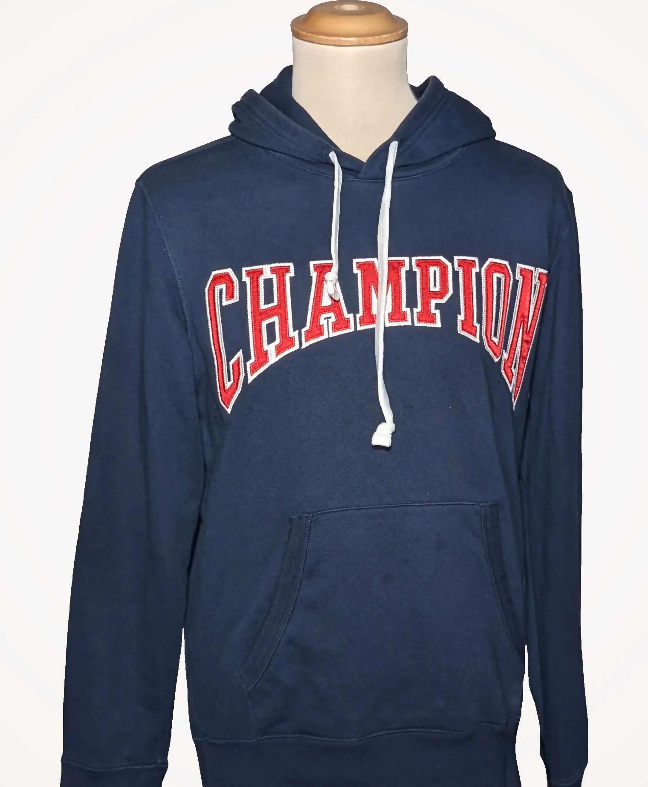 CHAMPION - Image 3