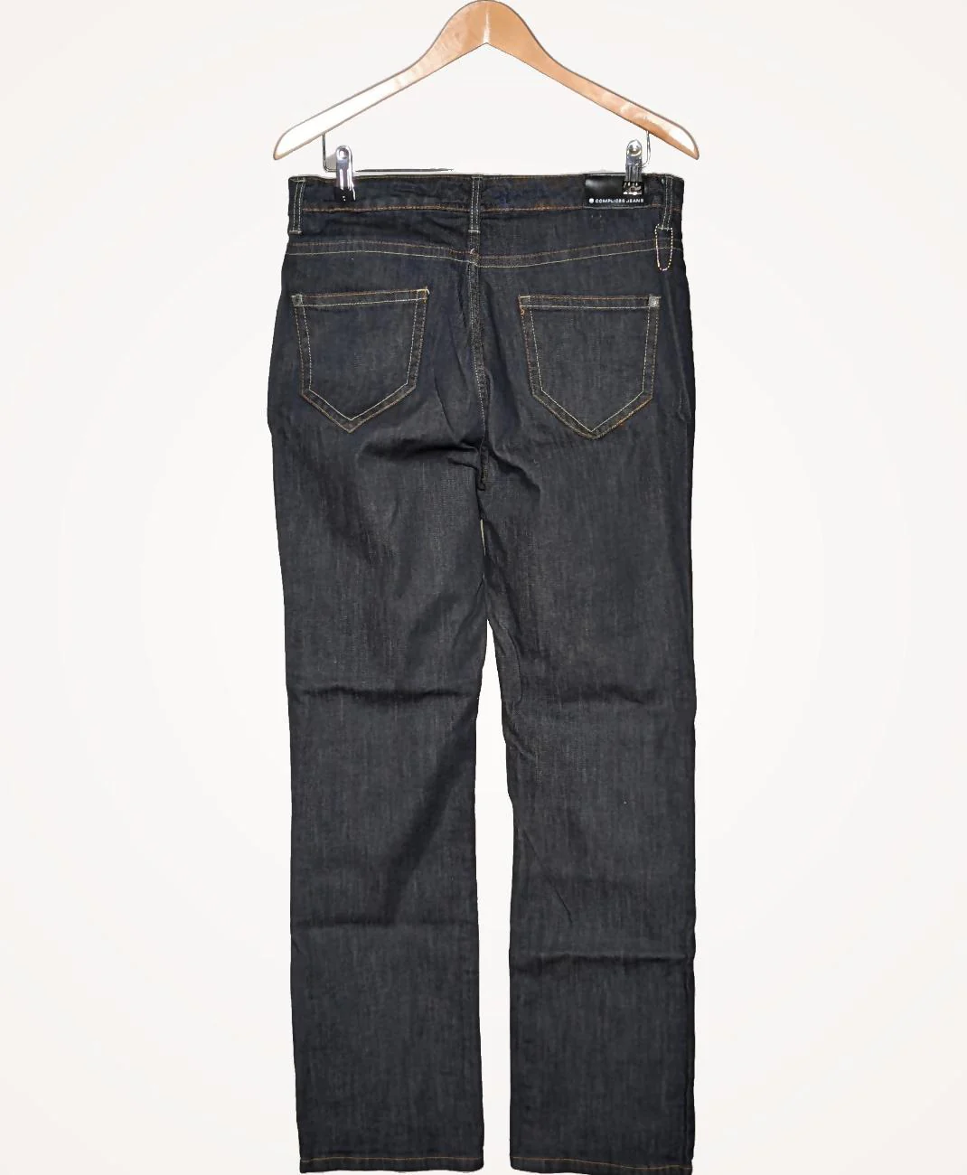 COMPLICES - Image 4
