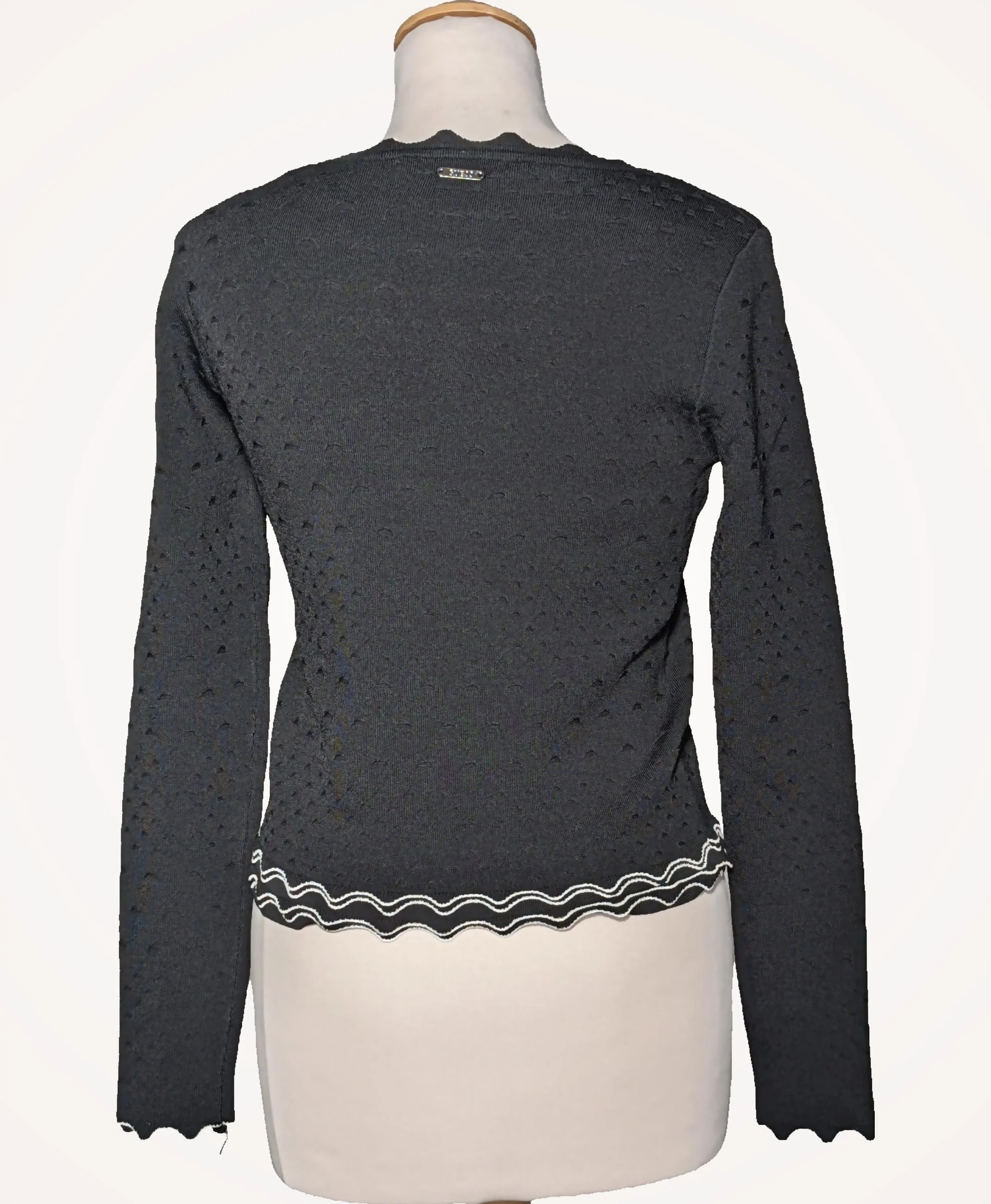GUESS - Image 4