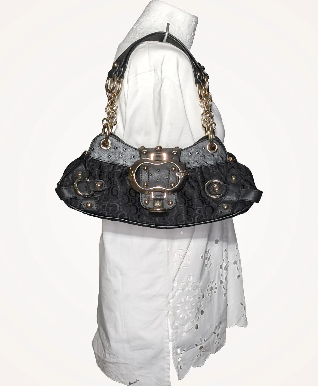 GUESS - Image 3