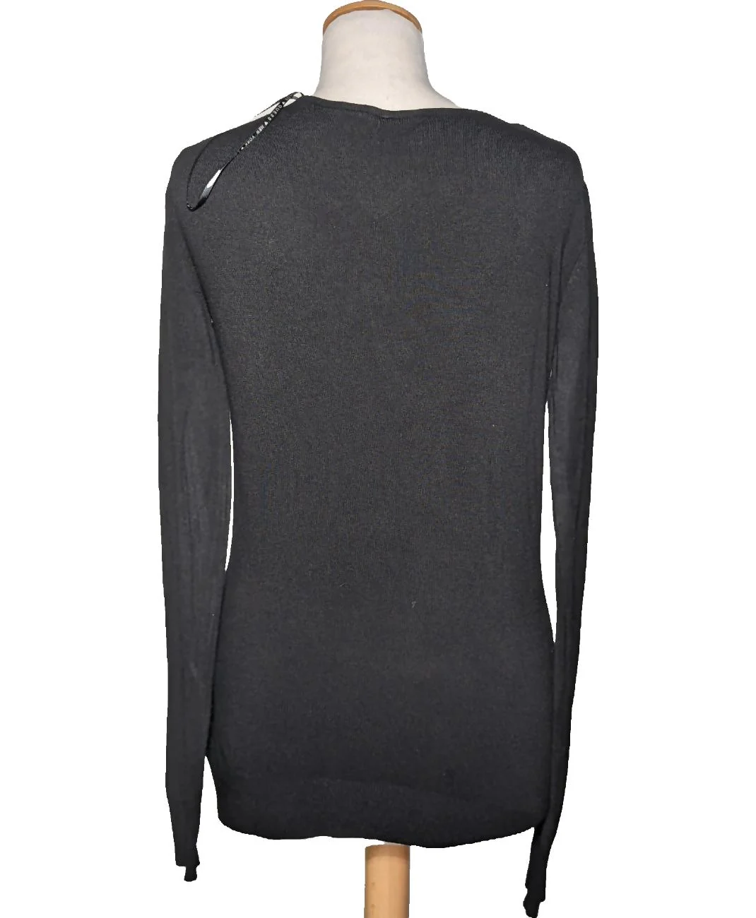 GUESS - Image 2