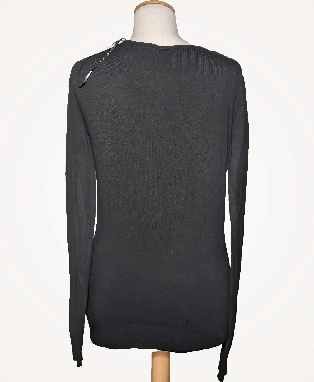 GUESS - Image 4