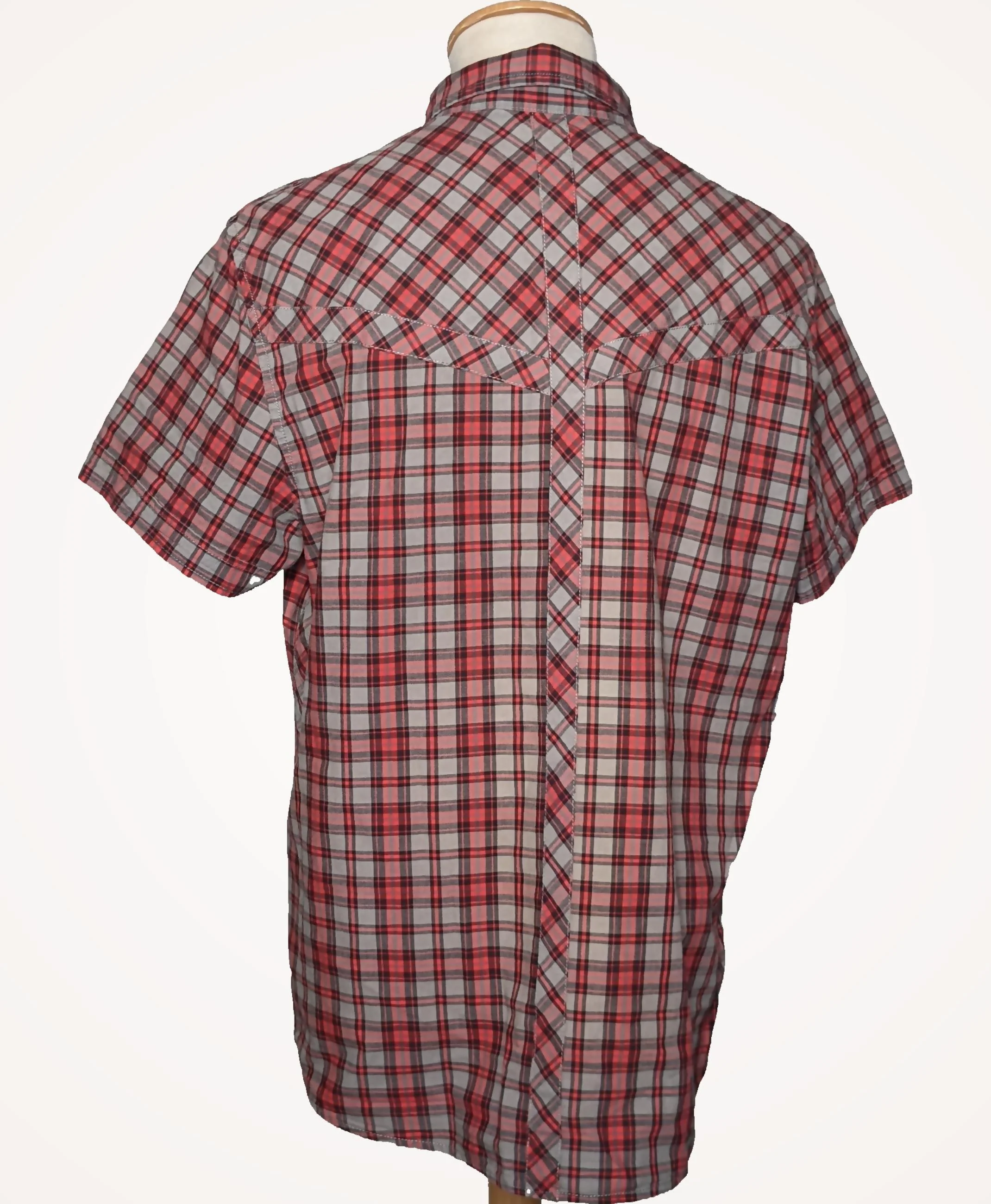 GUESS - Image 4