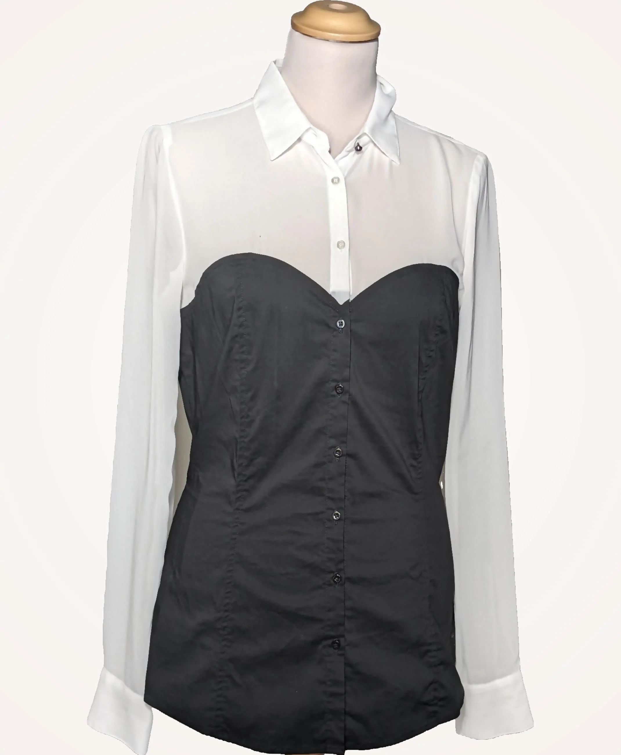 GUESS - Image 3