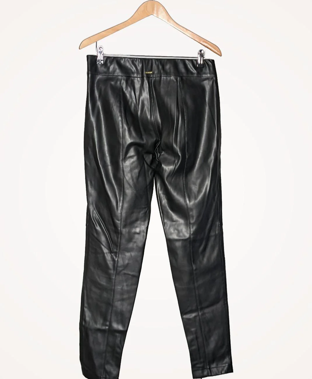 GUESS - Image 4