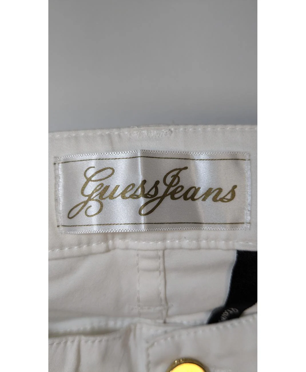 GUESS - Image 5