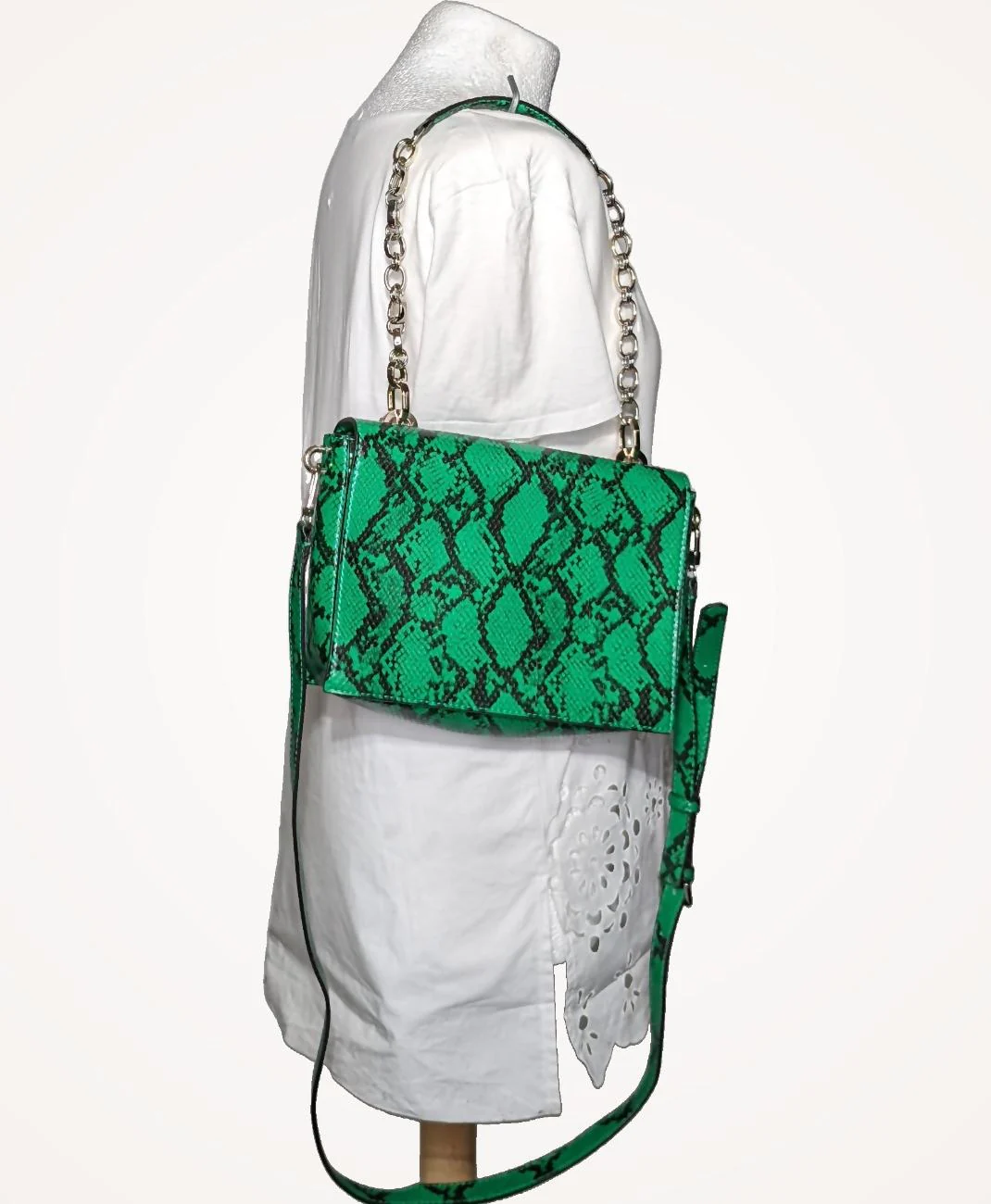 GUESS - Image 4