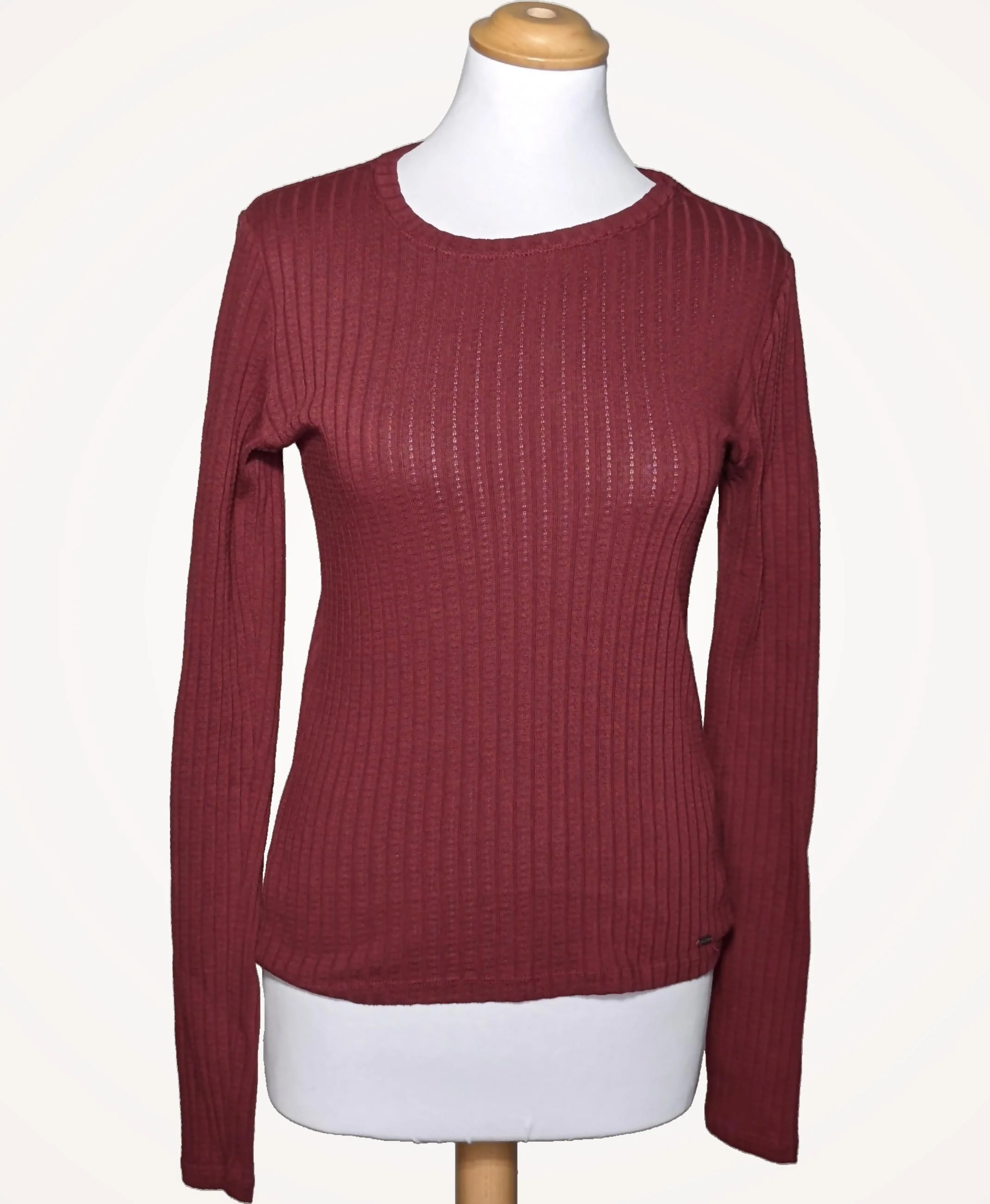 HOLLISTER - Image 3