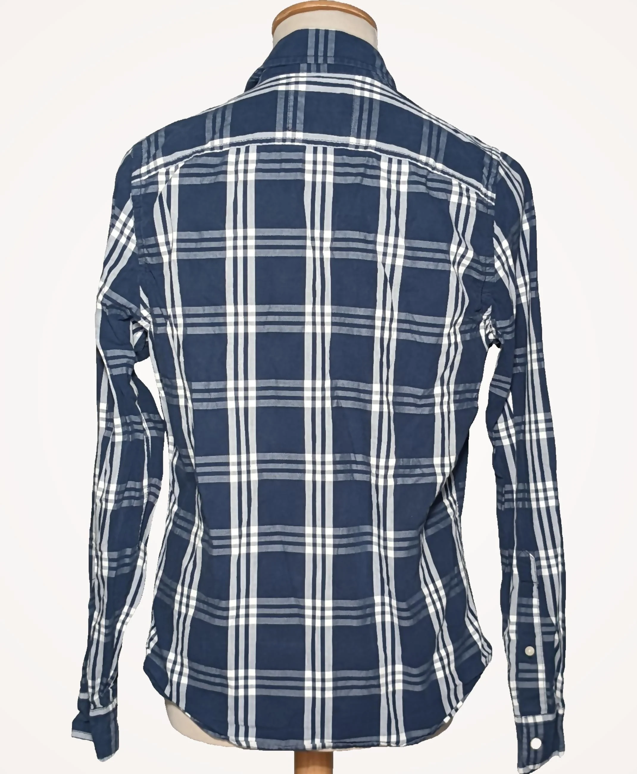 HOLLISTER - Image 4