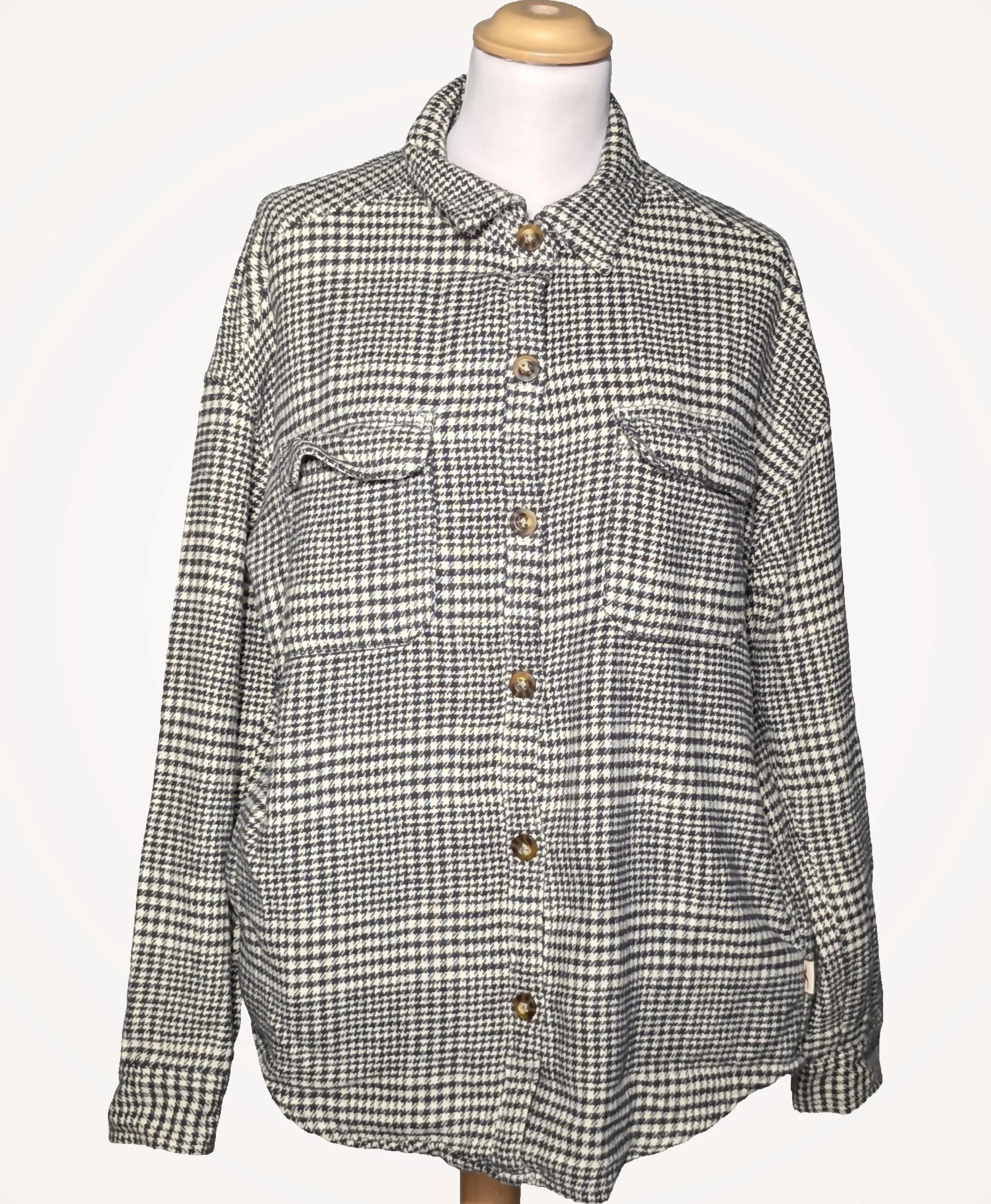 HOLLISTER - Image 3
