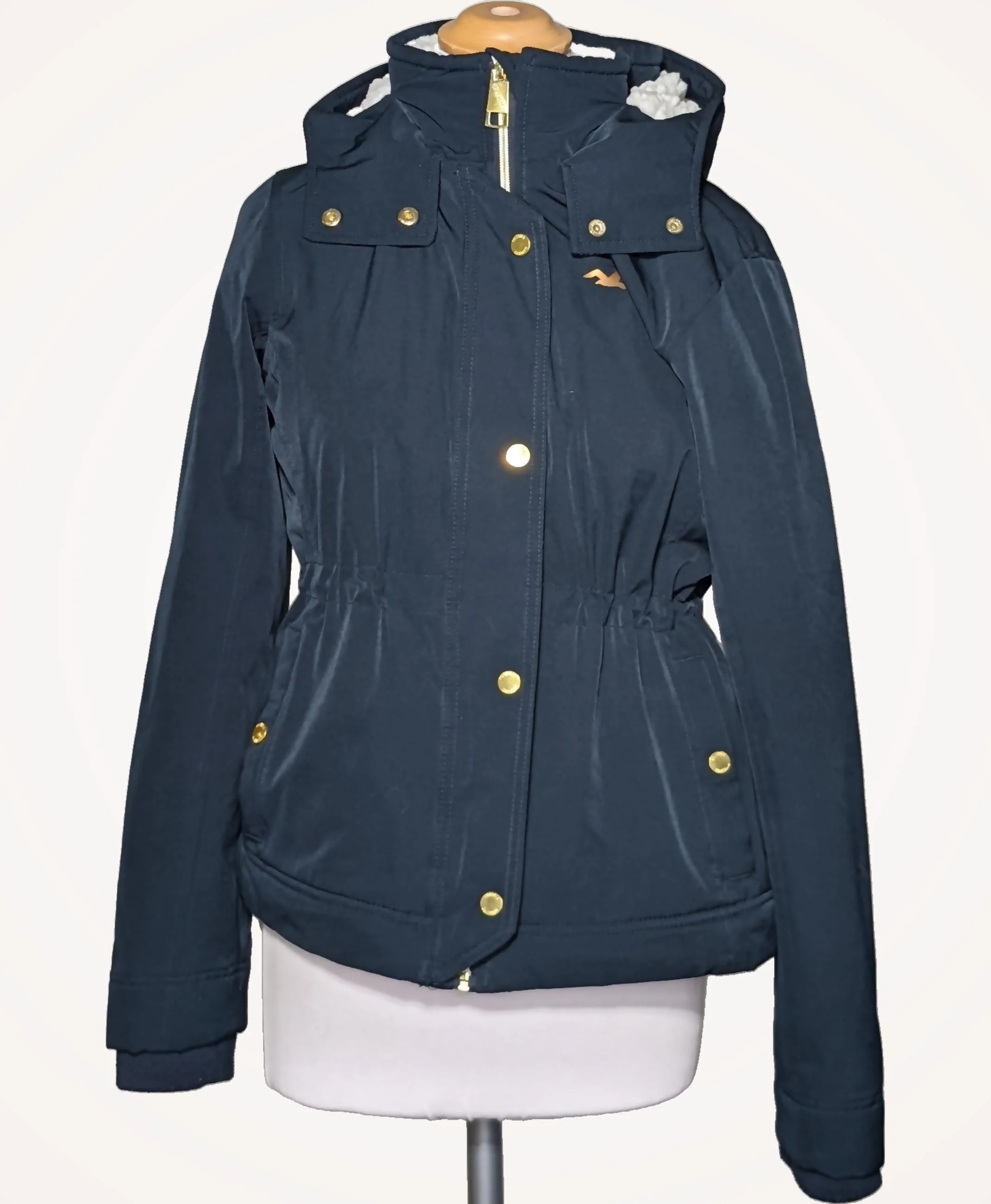 HOLLISTER - Image 3