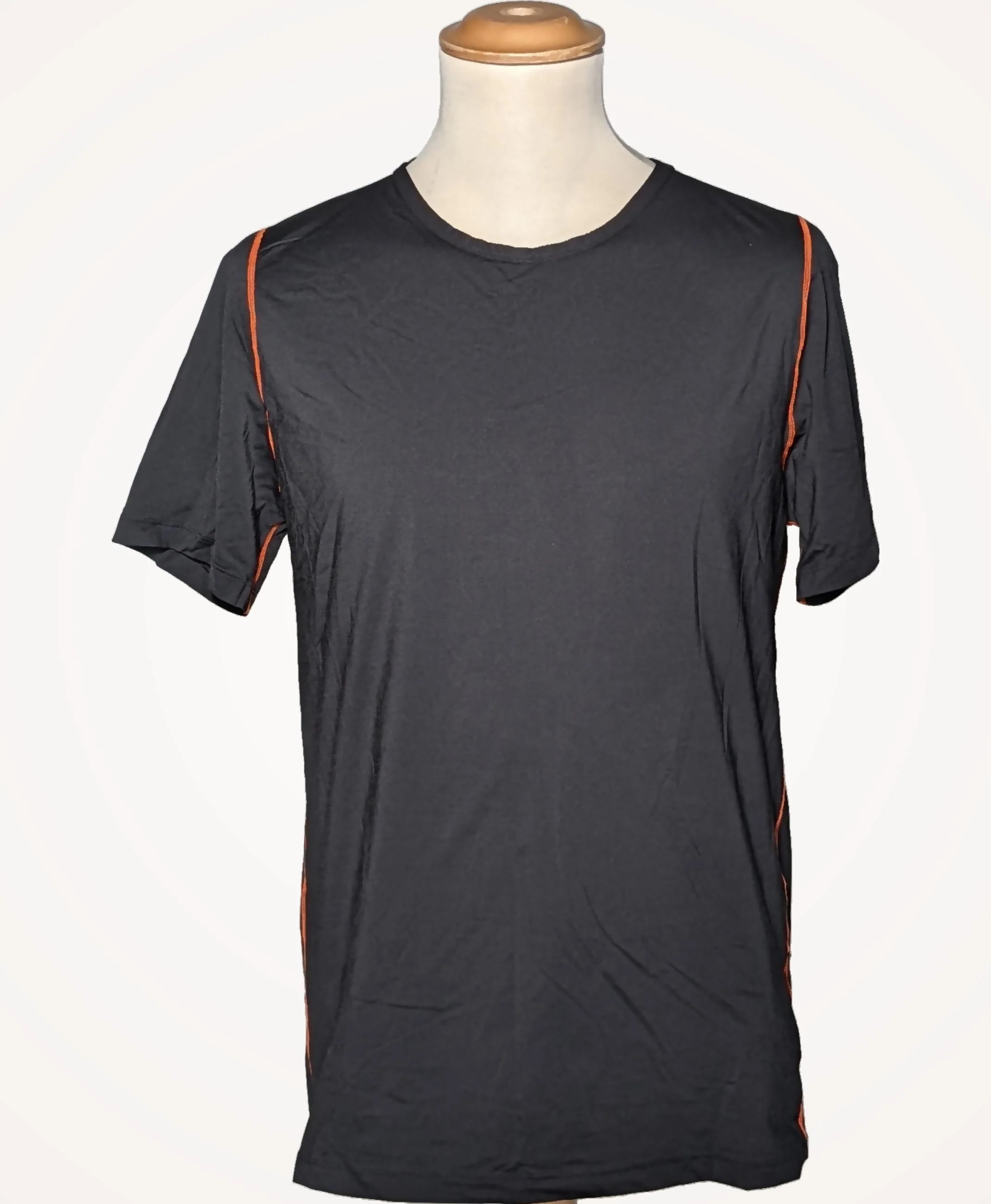 HUGO BOSS - Image 3