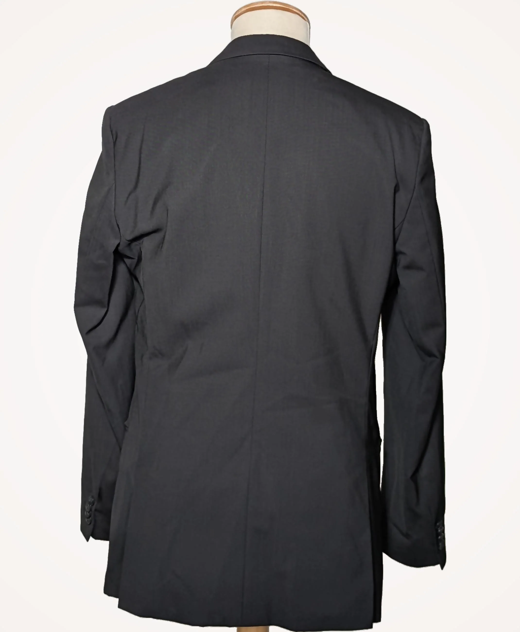 HUGO BOSS - Image 4