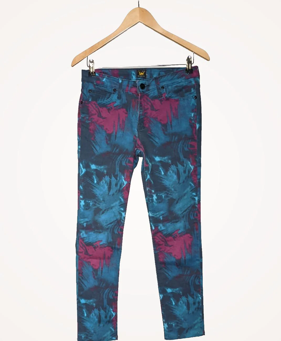 LEE - Image 3