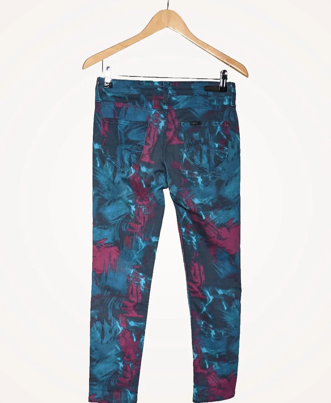 LEE - Image 4
