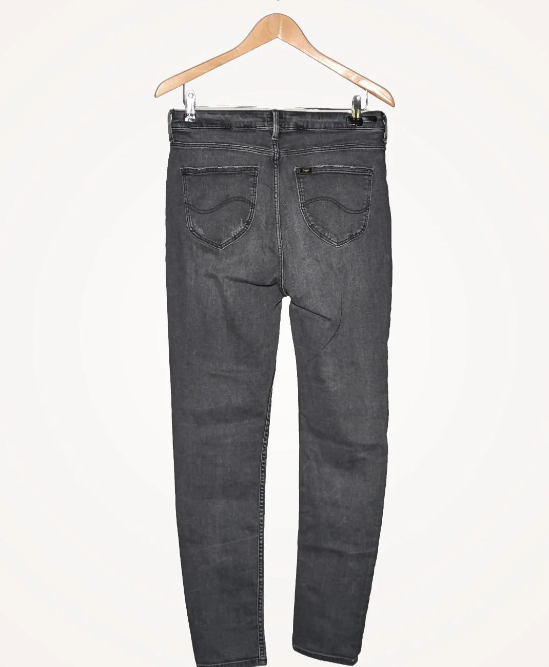LEE - Image 4