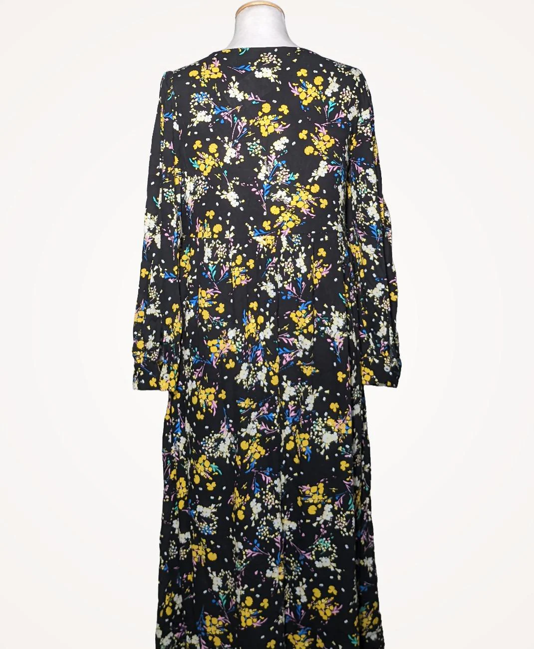 MARKS & SPENCER - Image 4