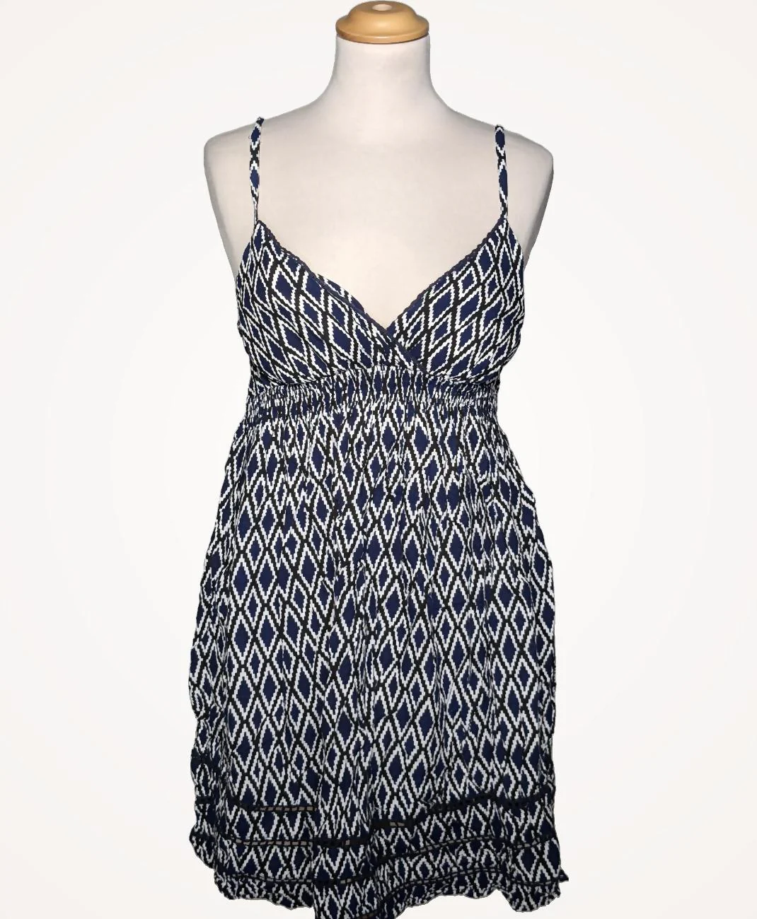 NEW LOOK - Image 3