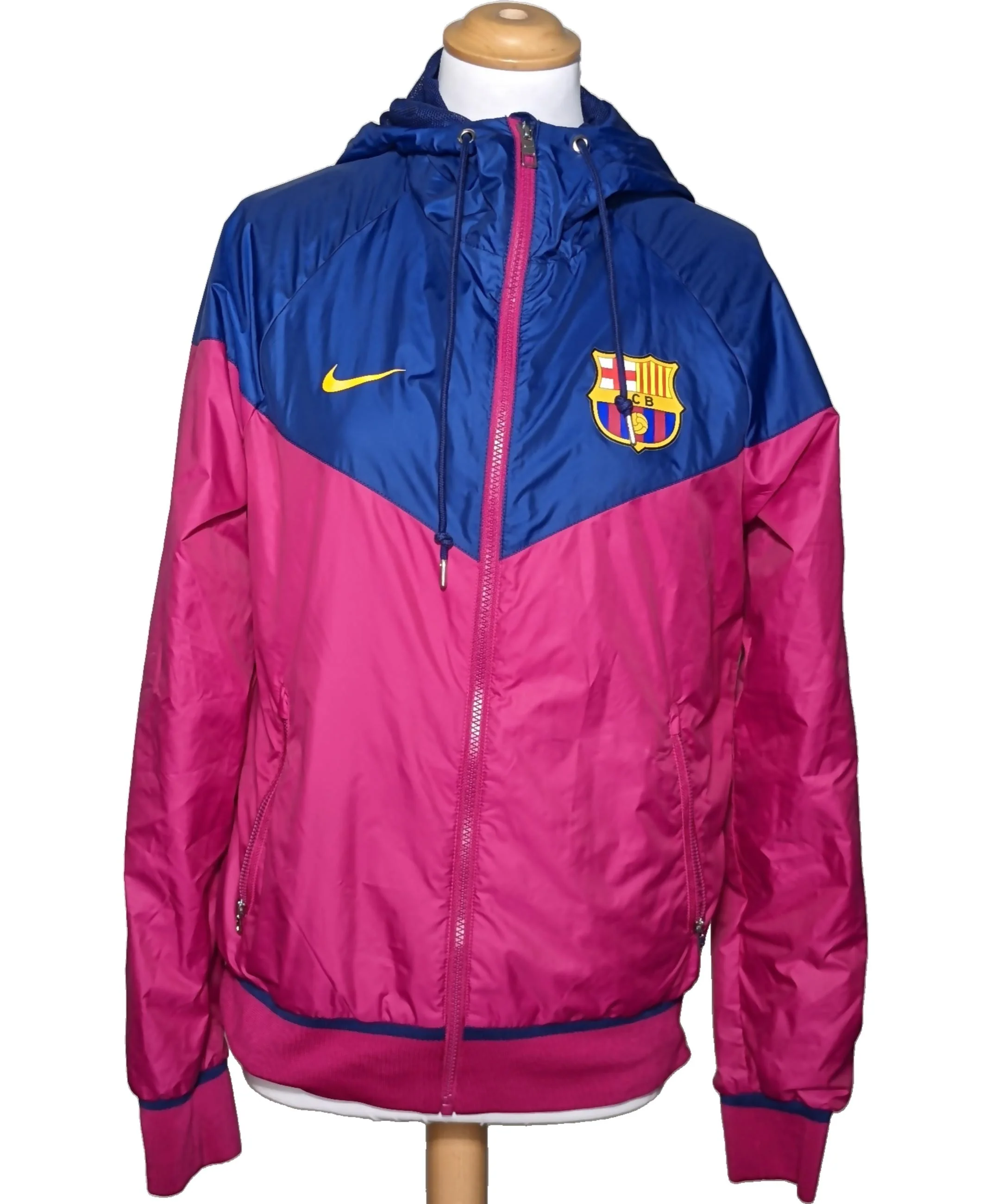 NIKE