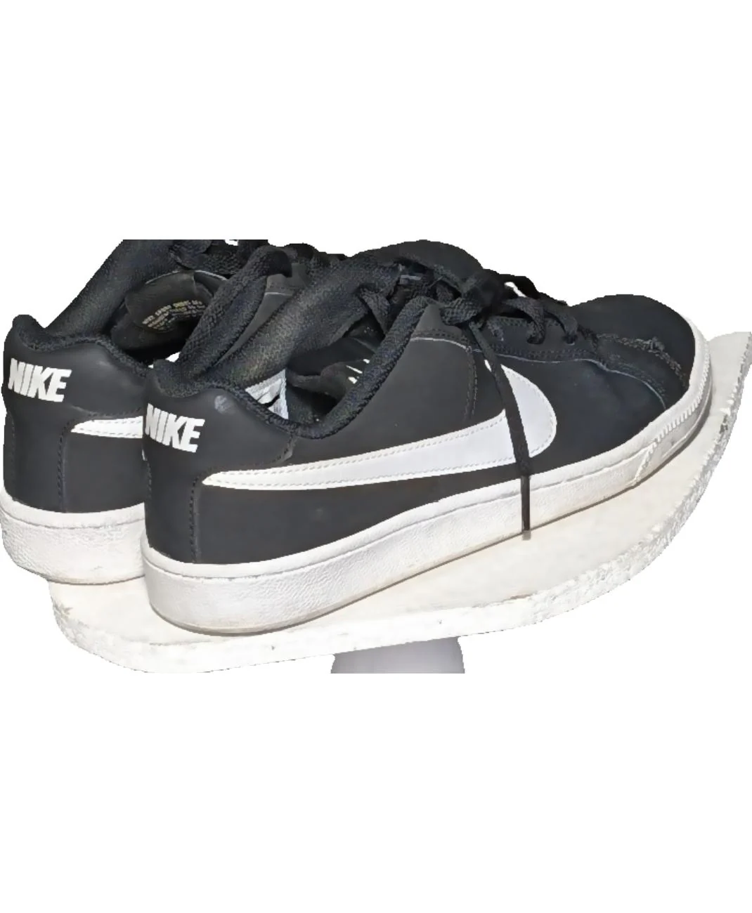 NIKE - Image 2