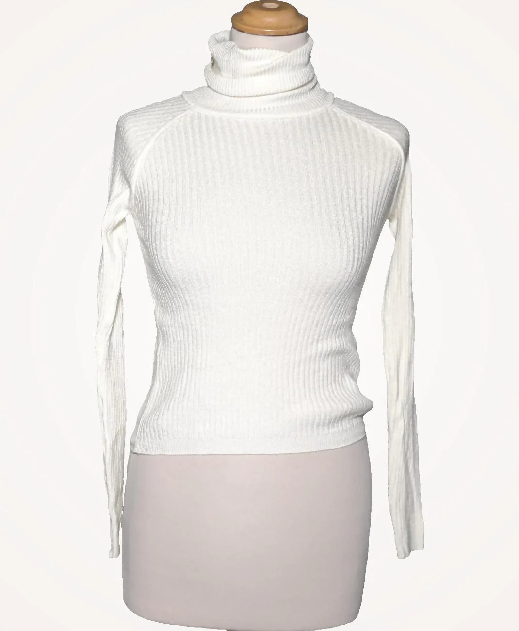PULL AND BEAR - Image 3
