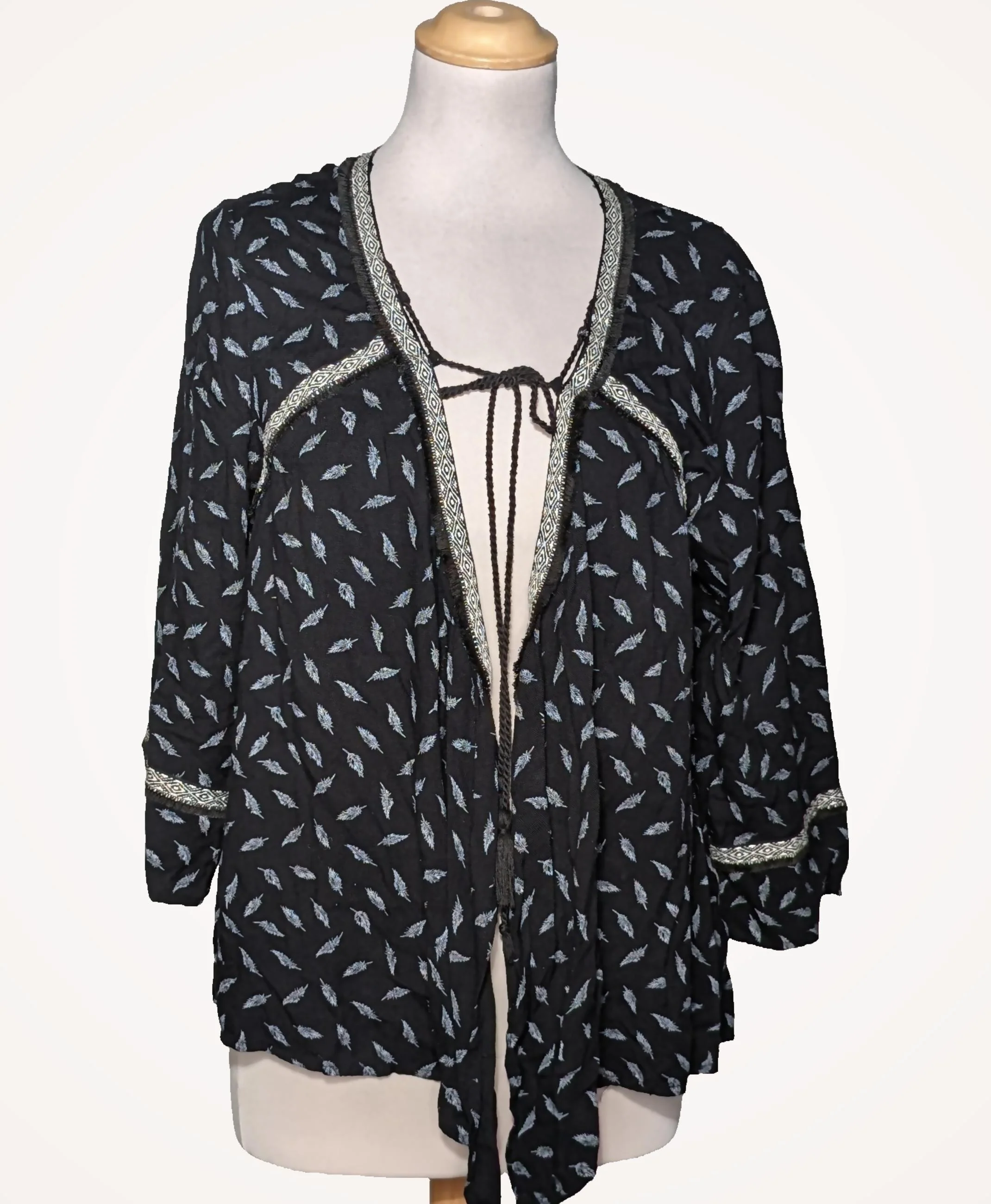 PULL AND BEAR - Image 3