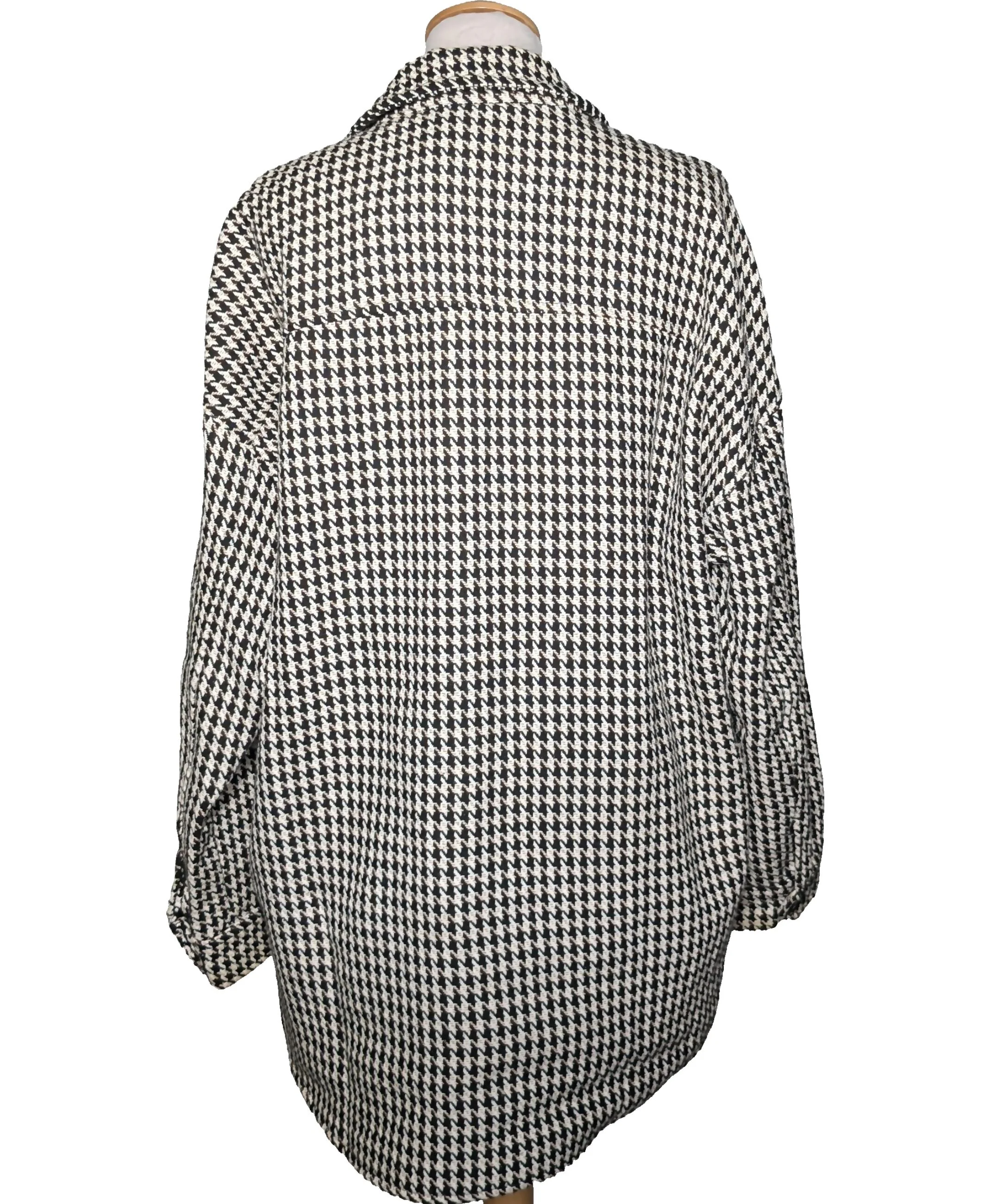 PULL AND BEAR - Image 2