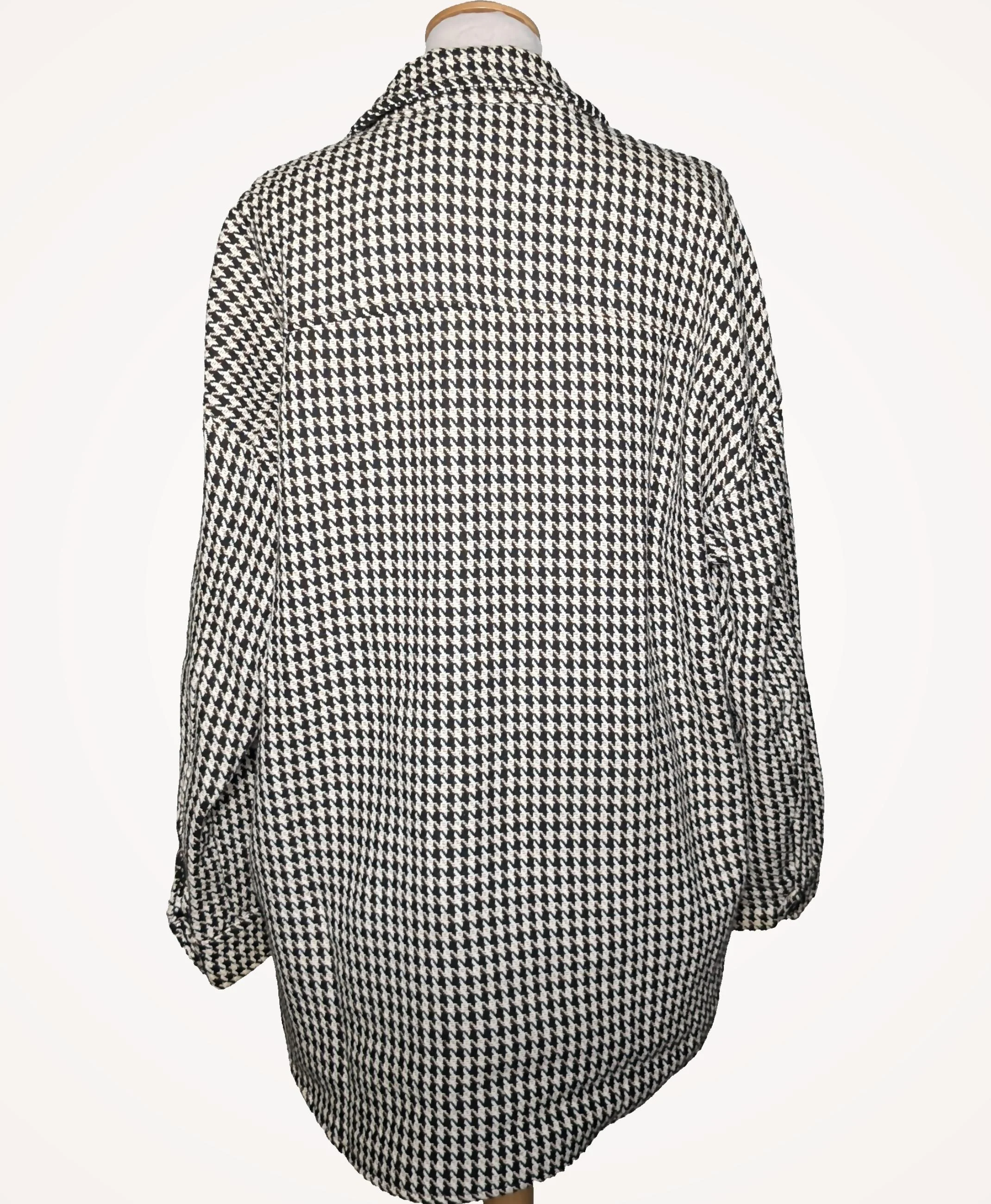 PULL AND BEAR - Image 4