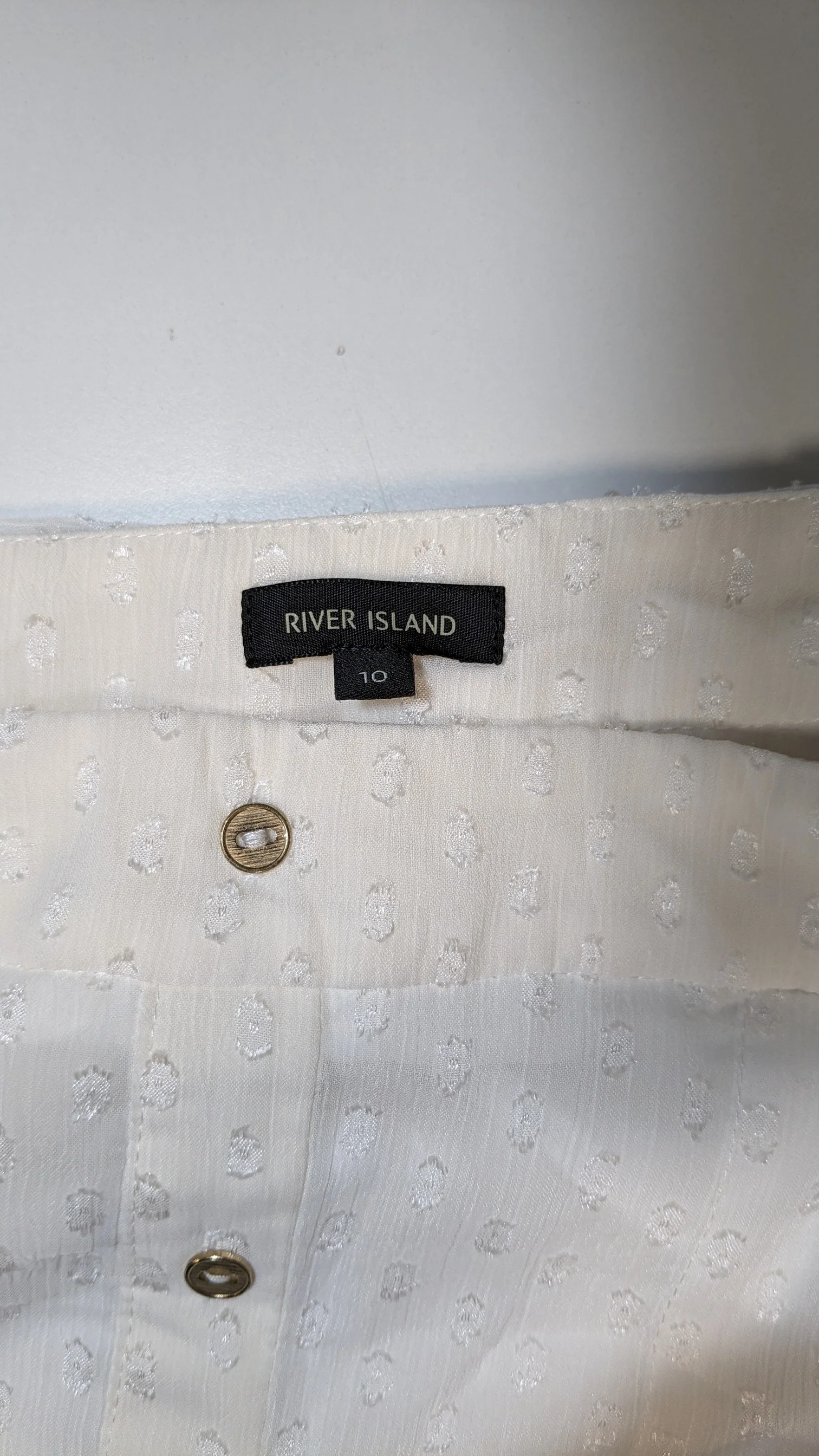 RIVER ISLAND - Image 6