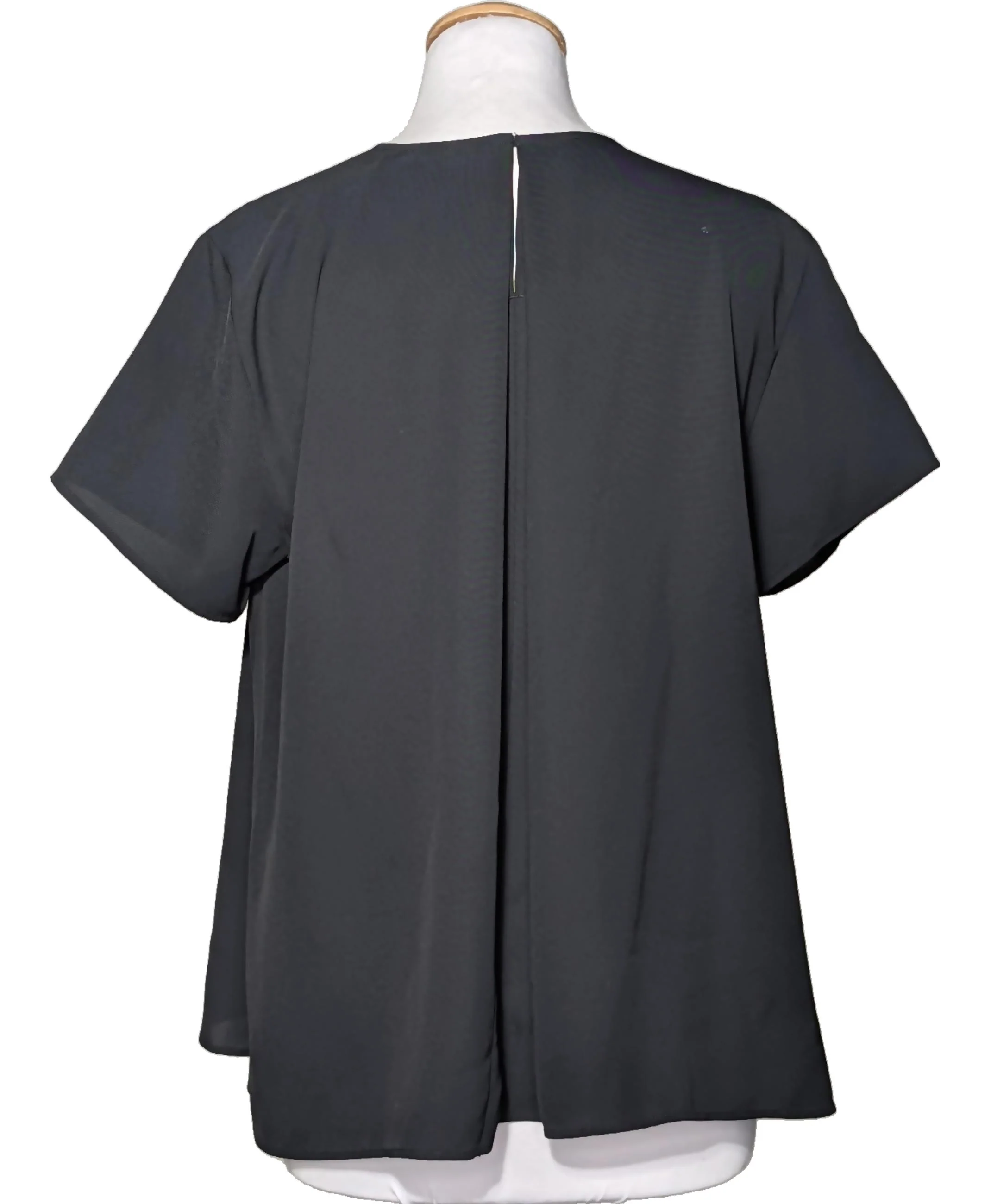 UNIQLO - Image 2